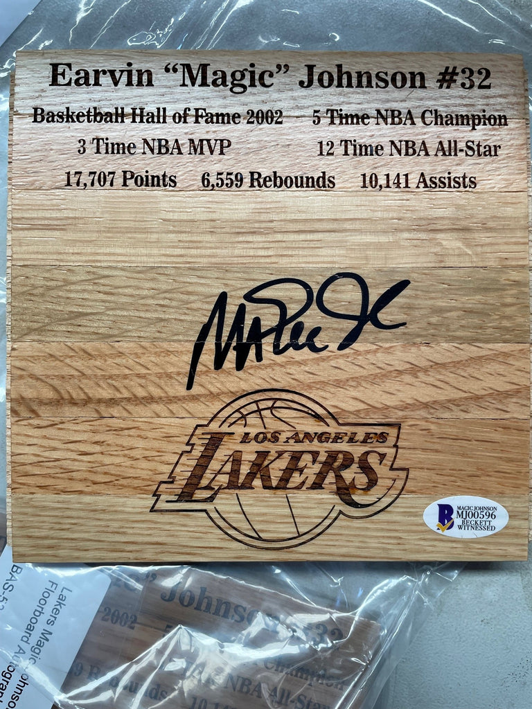 Magic JOHNSON LA Lakers Signed & UNFRAMED Floorboard (Beckett)