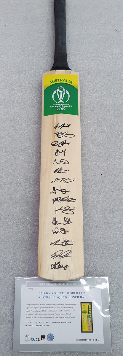 Australian Cricket Team World Cup Signed & Framed Cricket Bat - Offici ...