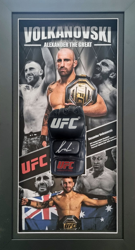 Alexander Volkanovski Signed & Framed UFC Glove - James Spence JSA #CE52068