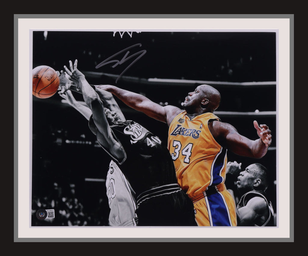 Shaquille O'Neal LA Lakers Signed & Framed 11x14 inch Photograph (Beckett)